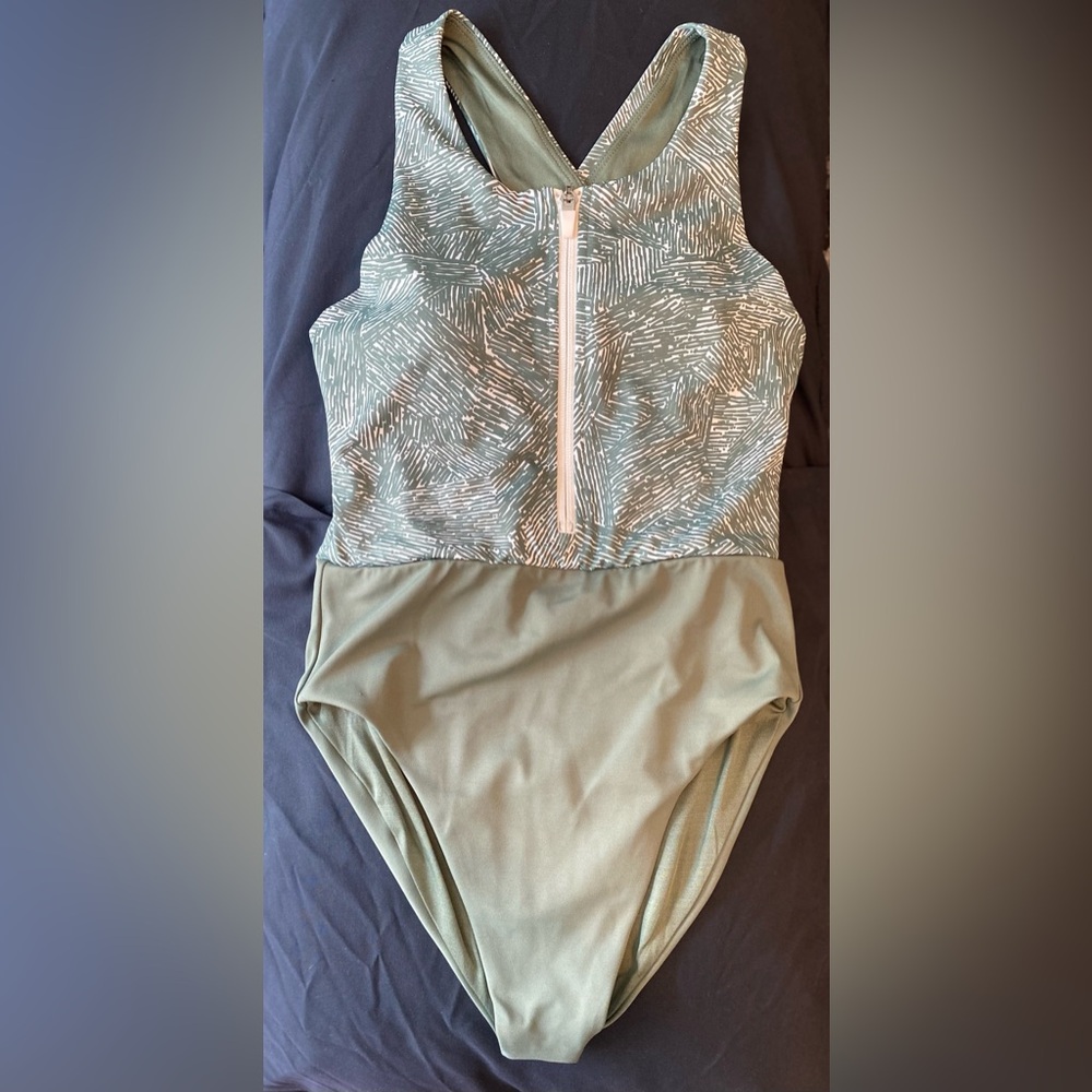 Movemama Green Women's One Piece Swimsuit